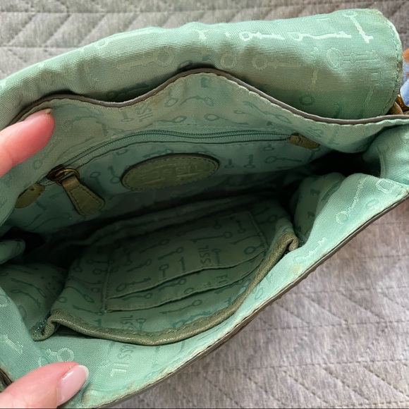 Fossil Crossbody Light Green Saddle Flap - Picture 5 of 9
